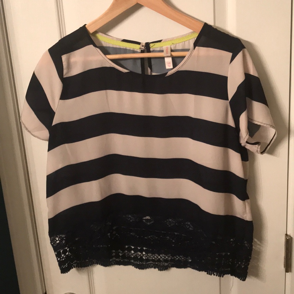 Cropped Stripped Blouse